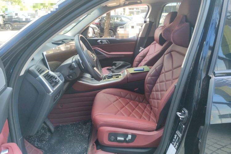 Used BMW X5 2023 xDrive 30Li Luxury M Sport Night Edition Package Left Front Seat