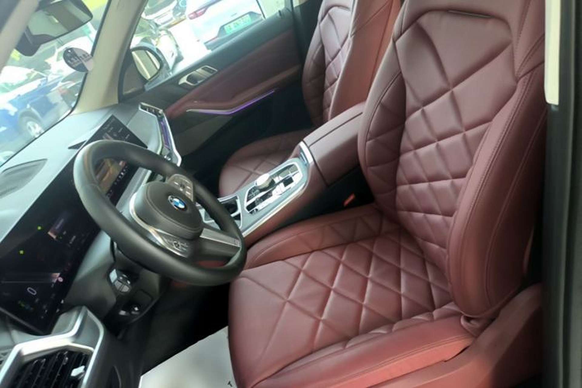Used BMW X5 2023 xDrive 30Li Luxury M Sport Night Edition Package Left Front Seat