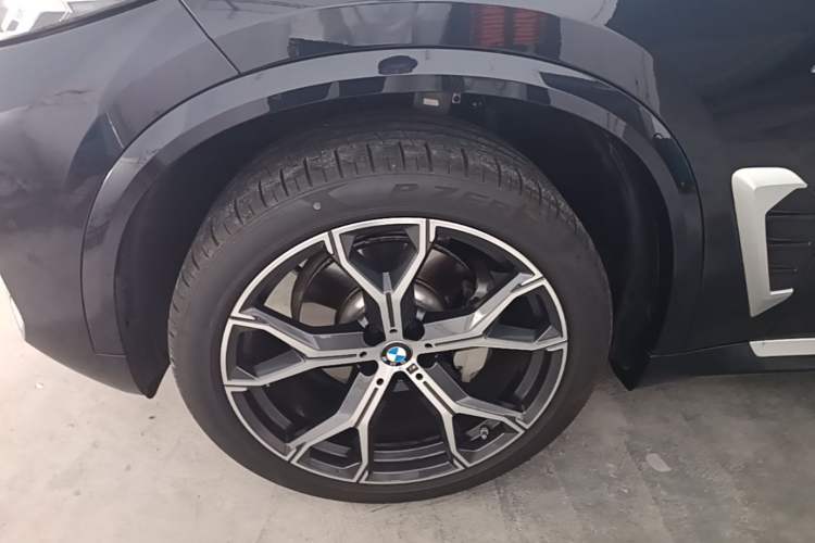 Used BMW X5 2023 xDrive 30Li Luxury M Sport Package Left Front Wheel Hub
