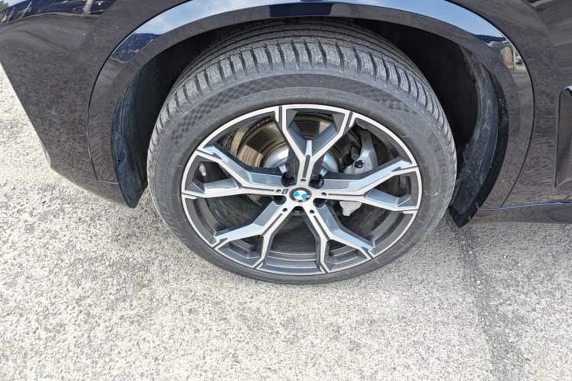 Used BMW X5 2023 xDrive 30Li Luxury M Sport Night Edition Package Left Front Wheel Hub