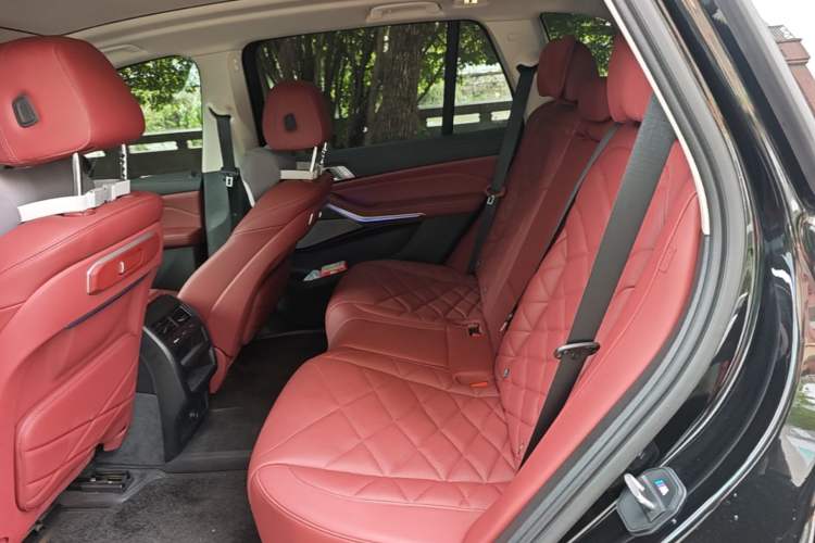 Used BMW X5 2023 xDrive 30Li Luxury M Sport Package Left Rear Seat