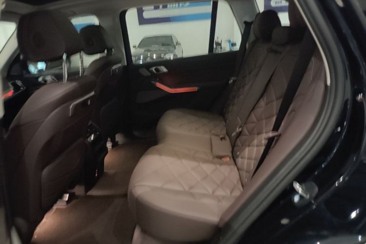 Used BMW X5 2023 xDrive 30Li Luxury M Sport Night Edition Package Left Rear Seat