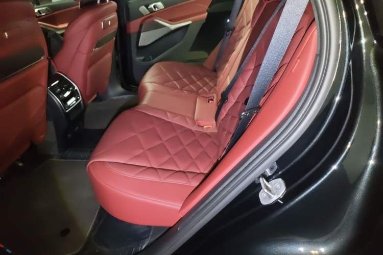 Used BMW X5 2023 xDrive 40Li M Sport Night Edition Package Left Rear Seat