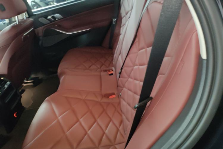 Used BMW X5 2023 xDrive 30Li Luxury M Sport Package Left Rear Seat