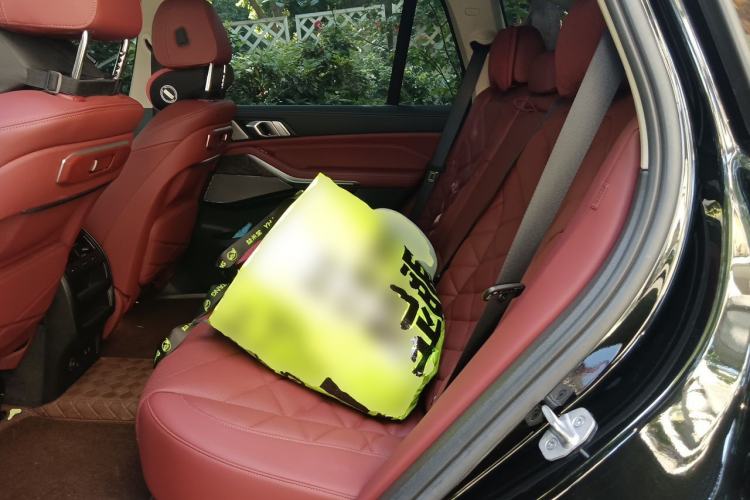 Used BMW X5 2023 xDrive 30Li Luxury M Sport Package Left Rear Seat