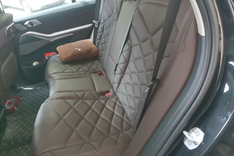 Used BMW X5 2023 xDrive 30Li Luxury M Sport Package Left Rear Seat