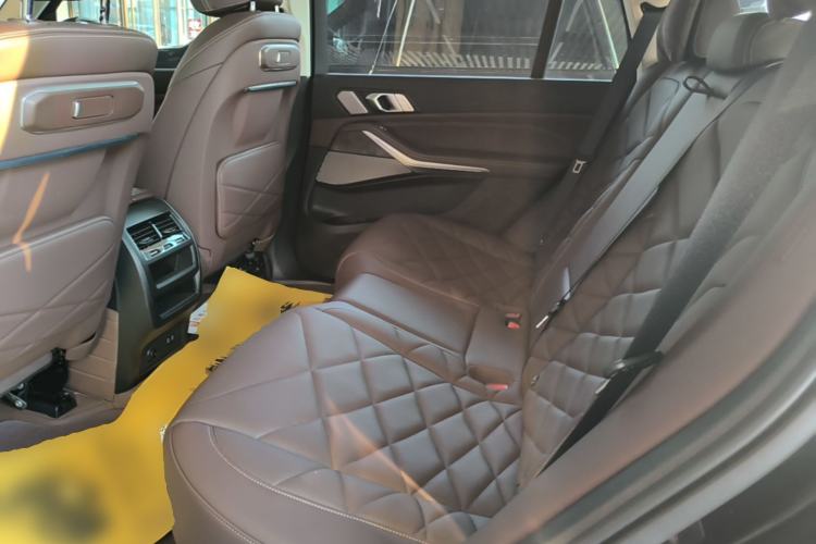 Used BMW X5 2023 xDrive 30Li Luxury M Sport Night Edition Package Left Rear Seat