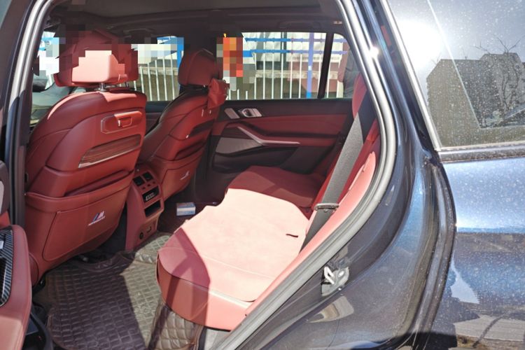 Used BMW X5 2023 xDrive 40Li M Sport Night Edition Package Left Rear Seat