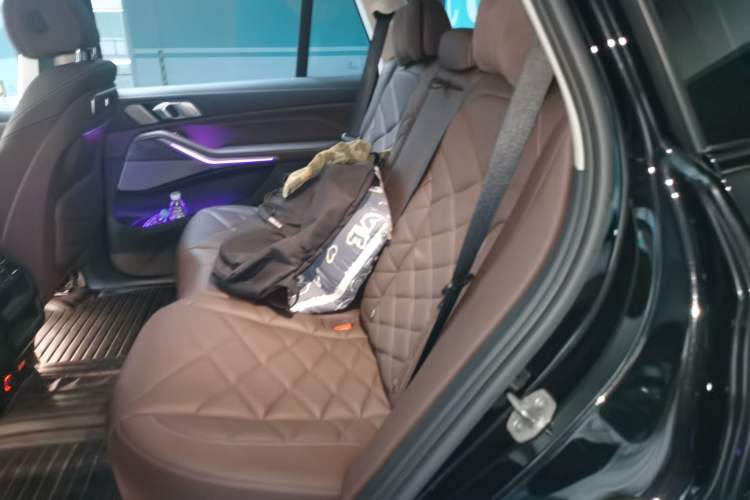 Used BMW X5 2023 xDrive 30Li Luxury M Sport Night Edition Package Left Rear Seat