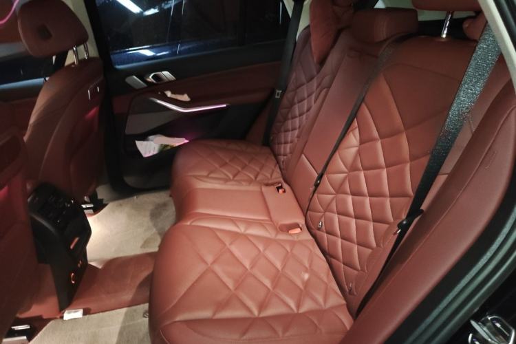 Used BMW X5 2023 xDrive 30Li Luxury M Sport Night Edition Package Left Rear Seat