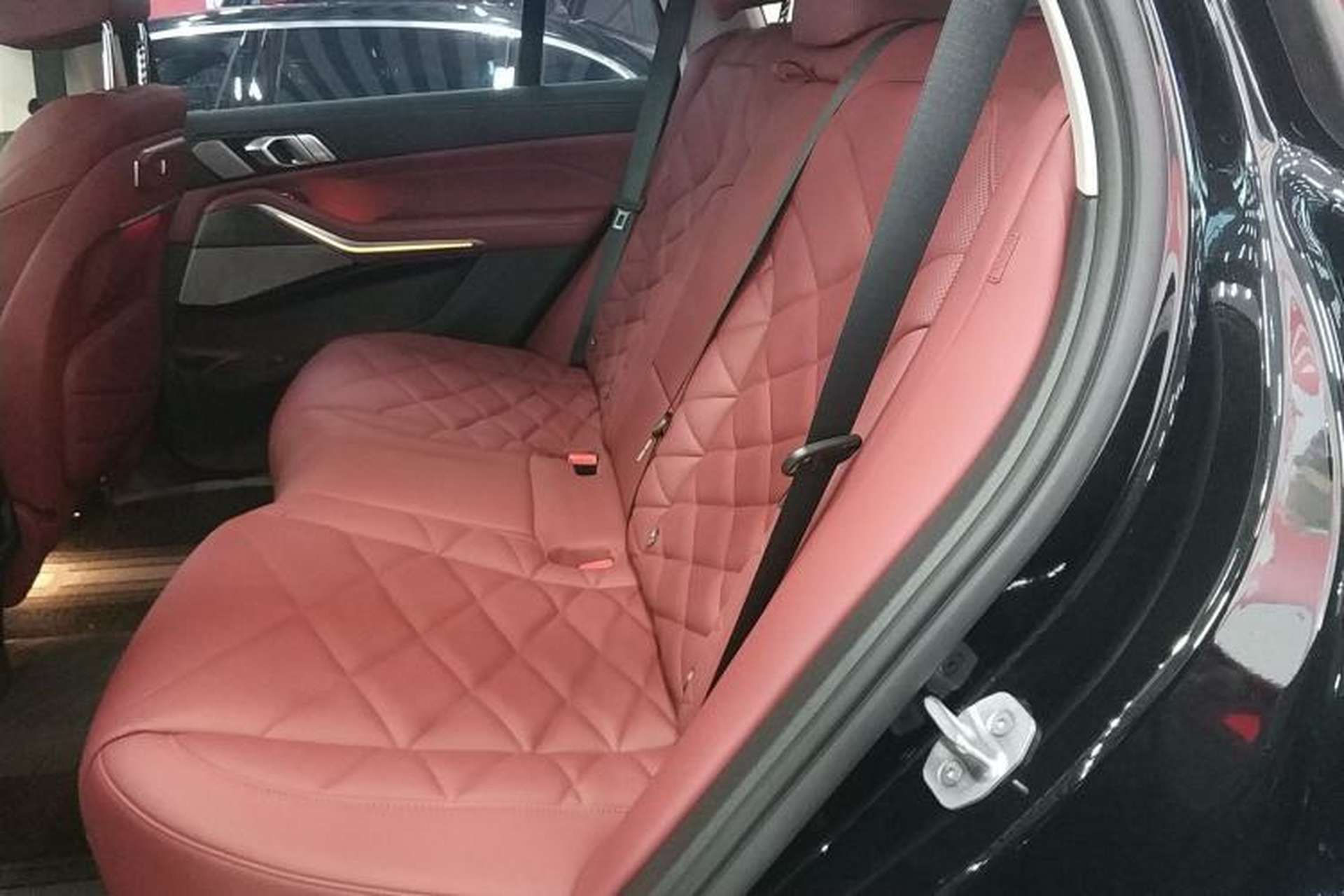 Used BMW X5 2023 xDrive 30Li Luxury M Sport Package Left Rear Seat