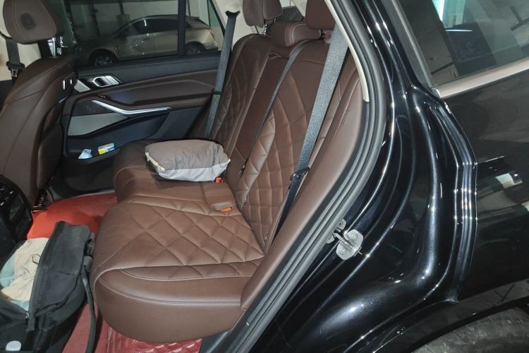 Used BMW X5 2023 xDrive 30Li Luxury M Sport Package Left Rear Seat