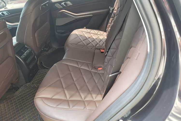 Used BMW X5 2023 xDrive 30Li Luxury M Sport Night Edition Package Left Rear Seat