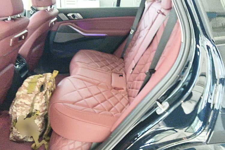 Used BMW X5 2023 xDrive 30Li Luxury M Sport Night Edition Package Left Rear Seat