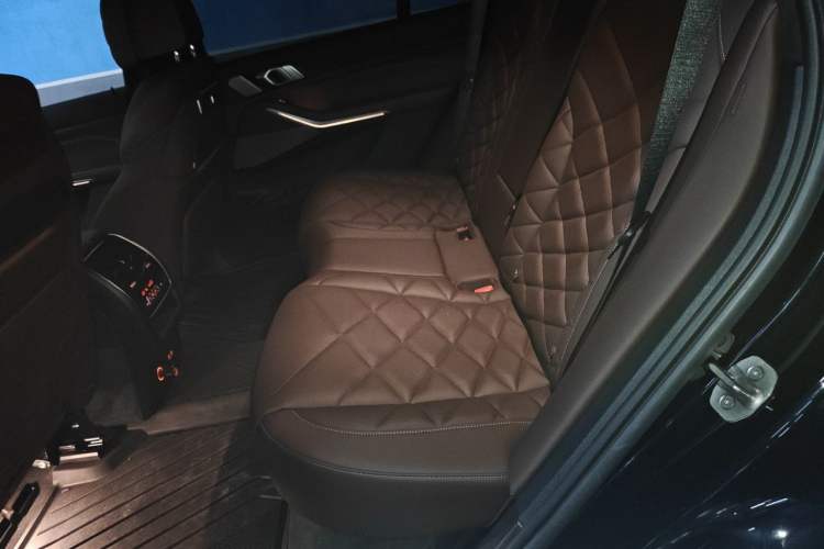 Used BMW X5 2023 xDrive 40Li M Sport Night Edition Package Left Rear Seat