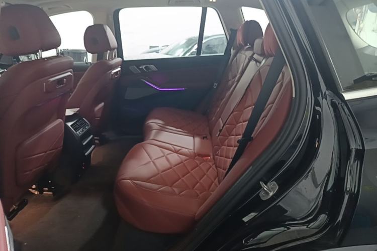 Used BMW X5 2023 xDrive 30Li Luxury M Sport Package Left Rear Seat