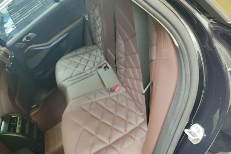 Used BMW X5 2023 xDrive 30Li Luxury M Sport Night Edition Package Left Rear Seat