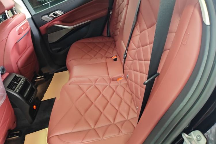 Used BMW X5 2023 xDrive 30Li Luxury M Sport Night Edition Package Left Rear Seat
