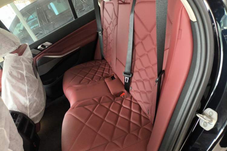 Used BMW X5 2023 xDrive 30Li Luxury M Sport Night Edition Package Left Rear Seat