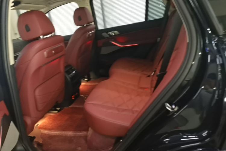 Used BMW X5 2023 xDrive 30Li Luxury M Sport Night Edition Package Left Rear Seat