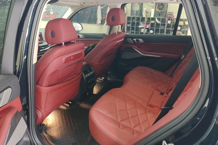 Used BMW X5 2023 xDrive 30Li Luxury M Sport Night Edition Package Left Rear Seat