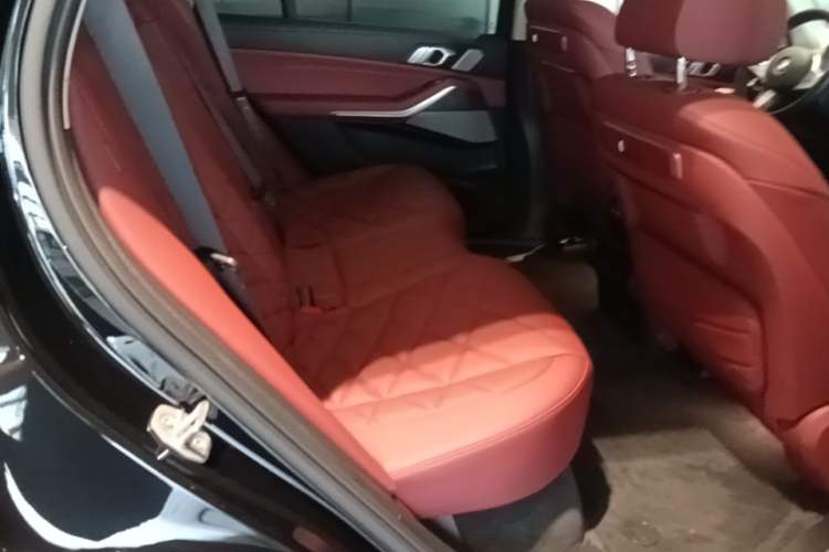 Used BMW X5 2023 xDrive 30Li Luxury M Sport Night Edition Package Left Rear Seat