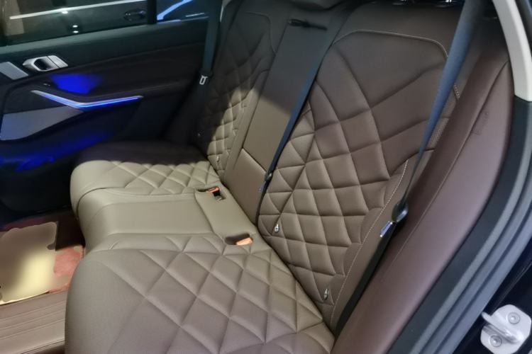 Used BMW X5 2023 xDrive 30Li Luxury M Sport Night Edition Package Left Rear Seat