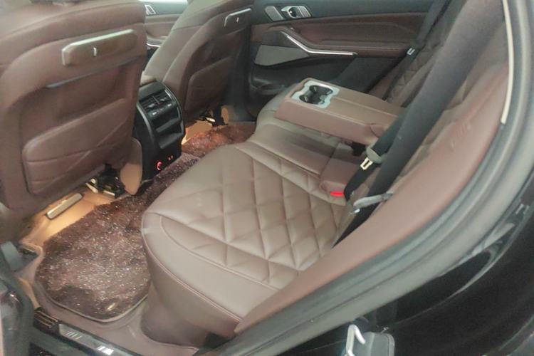 Used BMW X5 2023 xDrive 30Li Luxury M Sport Night Edition Package Left Rear Seat