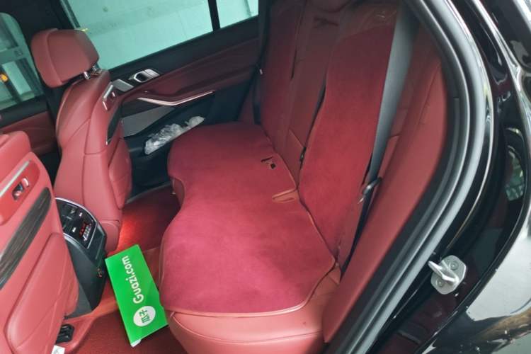 Used BMW X5 2023 xDrive 40Li M Sport Night Edition Package Left Rear Seat