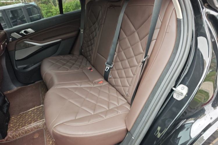 Used BMW X5 2023 xDrive 30Li Luxury M Sport Package Left Rear Seat