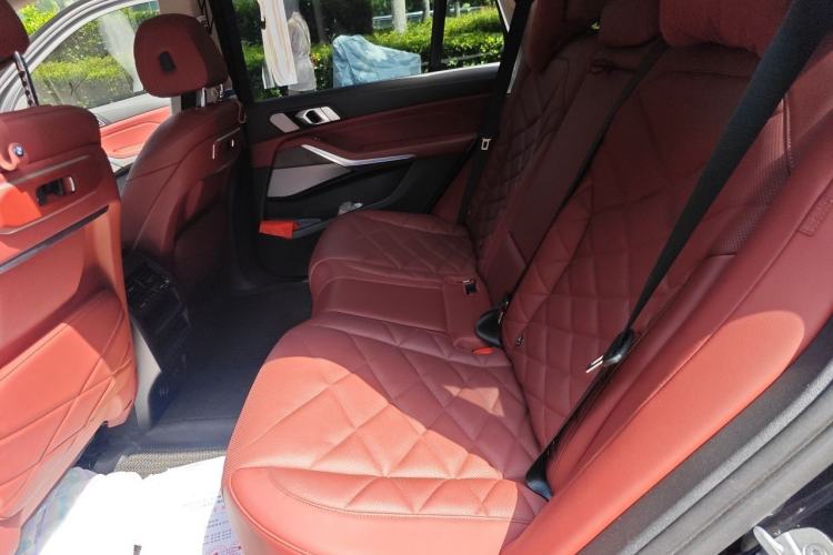 Used BMW X5 2023 xDrive 30Li Luxury M Sport Night Edition Package Left Rear Seat