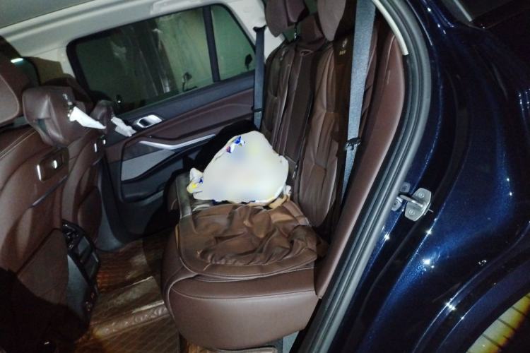 Used BMW X5 2023 xDrive 30Li Luxury M Sport Night Edition Package Left Rear Seat