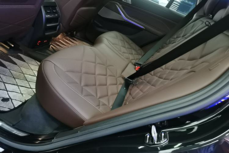 Used BMW X5 2023 xDrive 30Li Luxury M Sport Night Edition Package Left Rear Seat