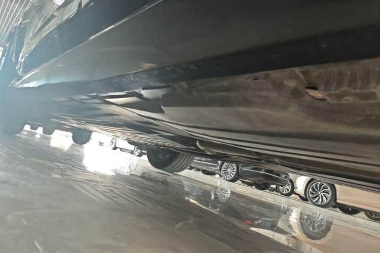 Used BMW X5 2023 xDrive 30Li Luxury M Sport Night Edition Package Left Side Sill