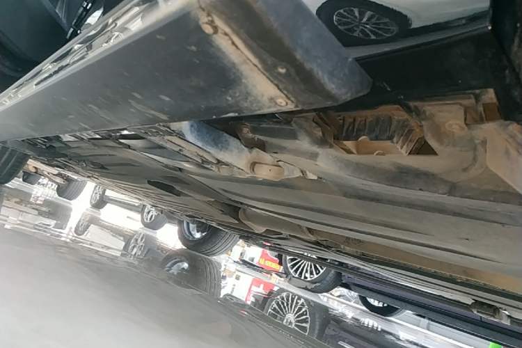 Used BMW X5 2023 xDrive 30Li Luxury M Sport Night Edition Package Left Side Sill