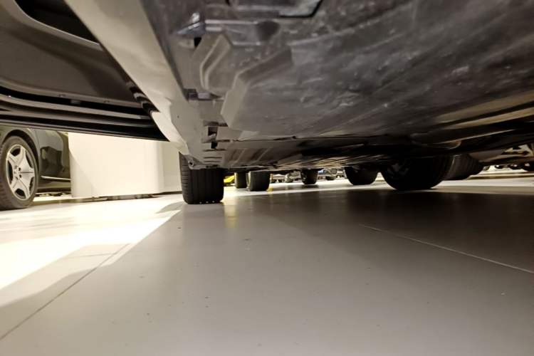 Used BMW X5 2023 xDrive 30Li Luxury M Sport Night Edition Package Left Side Sill
