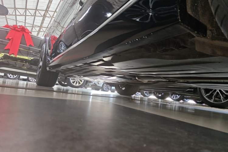 Used BMW X5 2023 xDrive 30Li Luxury M Sport Package Left Side Sill