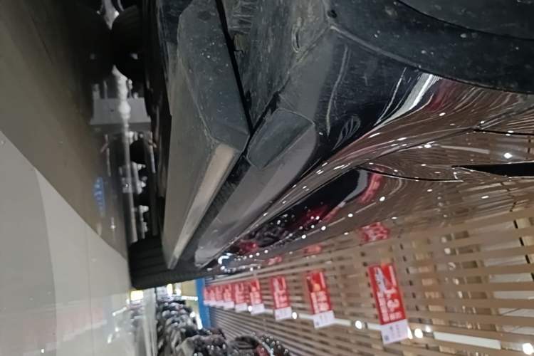 Used BMW X5 2023 xDrive 30Li Luxury M Sport Night Edition Package Left Side Sill