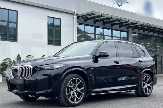 Used BMW X5 2023 xDrive 30Li Luxury M Sport Night Edition Package