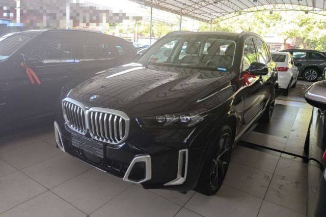 Used BMW X5 2023 xDrive 30Li Luxury M Sport Package