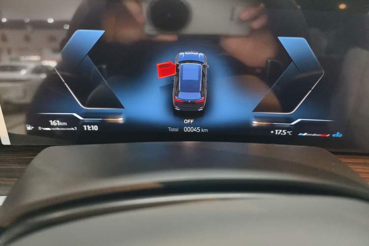 Used BMW X5 2023 xDrive 40Li M Sport Night Edition Package Odometer Close Up