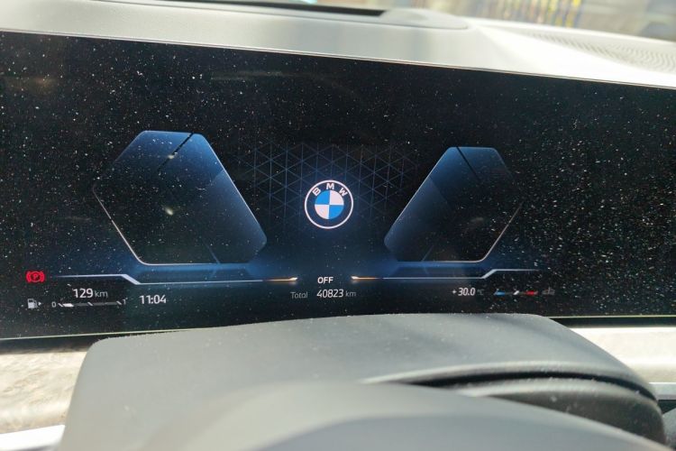 Used BMW X5 2023 xDrive 30Li Luxury M Sport Package Odometer Close Up