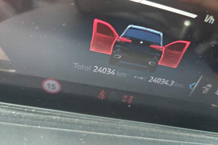 Used BMW X5 2023 xDrive 40Li M Sport Night Edition Package Odometer Close Up
