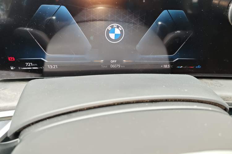 Used BMW X5 2023 xDrive 30Li Luxury M Sport Night Edition Package Odometer Close Up