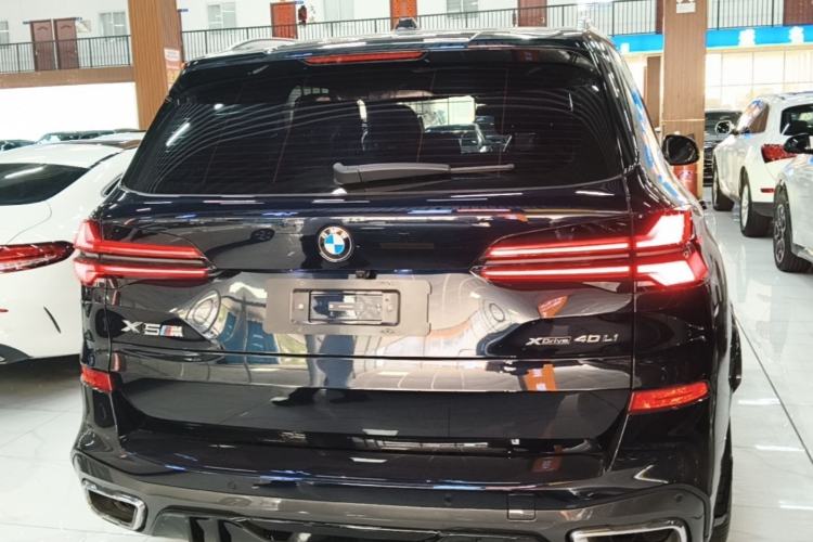 Used BMW X5 2023 xDrive 40Li M Sport Package Rear