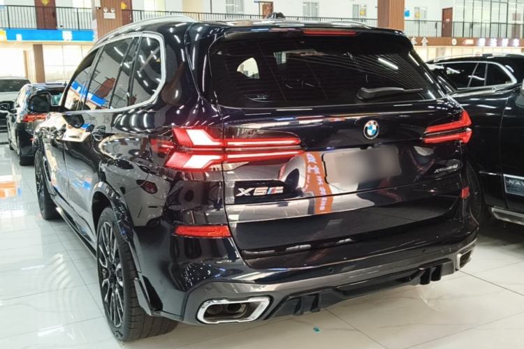Used BMW X5 2023 xDrive 40Li M Sport Package Rear Left 45 Deg
