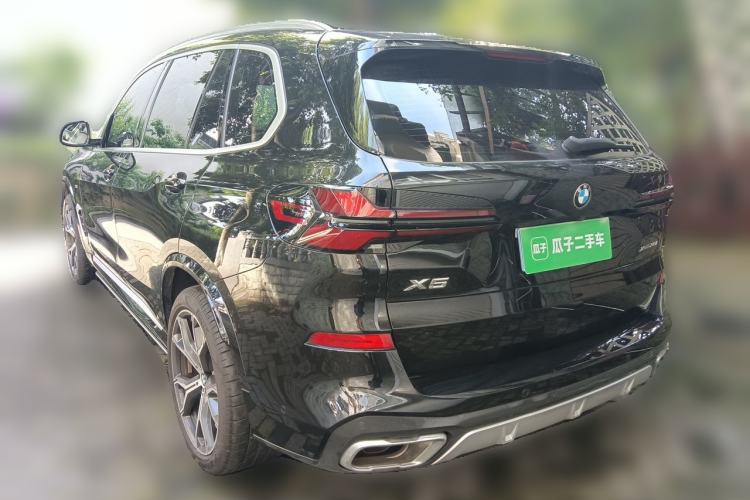 Used BMW X5 2023 xDrive 30Li Luxury M Sport Package Rear Left 45 Deg