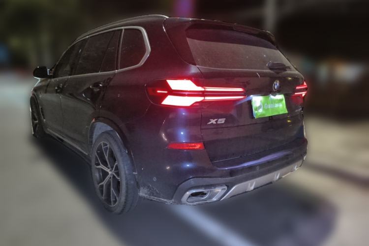 Used BMW X5 2023 xDrive 30Li Luxury M Sport Package Rear Left 45 Deg