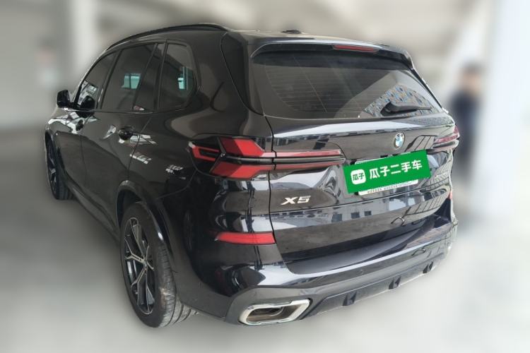 Used BMW X5 2023 xDrive 30Li Luxury M Sport Night Edition Package Rear Left 45 Deg