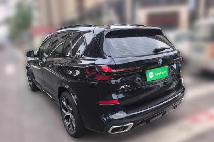 Used BMW X5 2023 xDrive 30Li Luxury M Sport Night Edition Package Rear Left 45 Deg